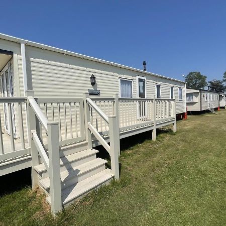 Stunning 3-Bed Caravan In แคลกตัน-ออน-ซี ภายนอก รูปภาพ